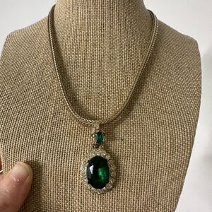 Vintage Regency Victorian Look 60s Faux Emerald Necklace